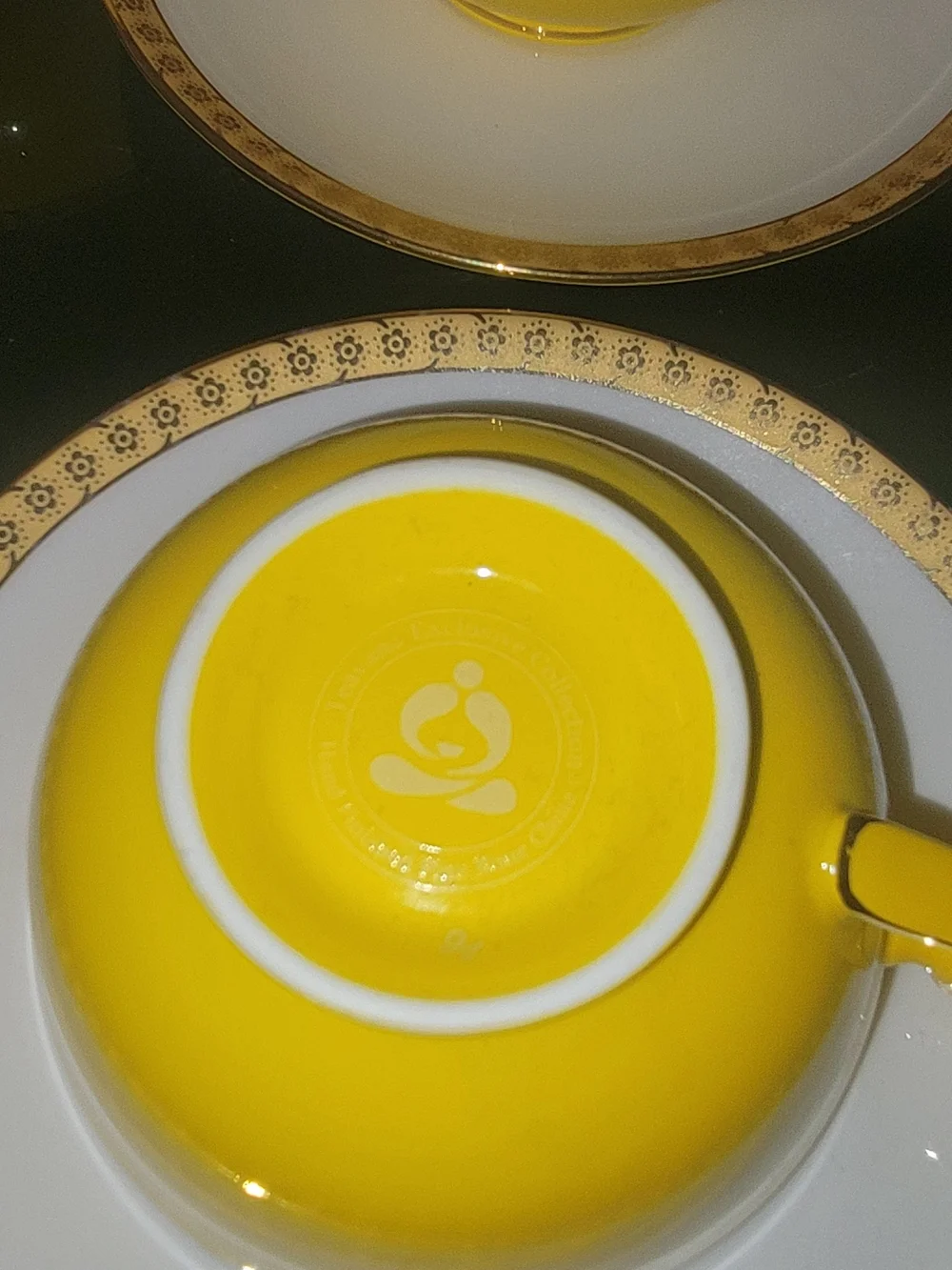 VINTAGE TEAVANA NOBLE POPPY Yellow Porcelain 10 PiecesTea Set with 14K Gold Trim
